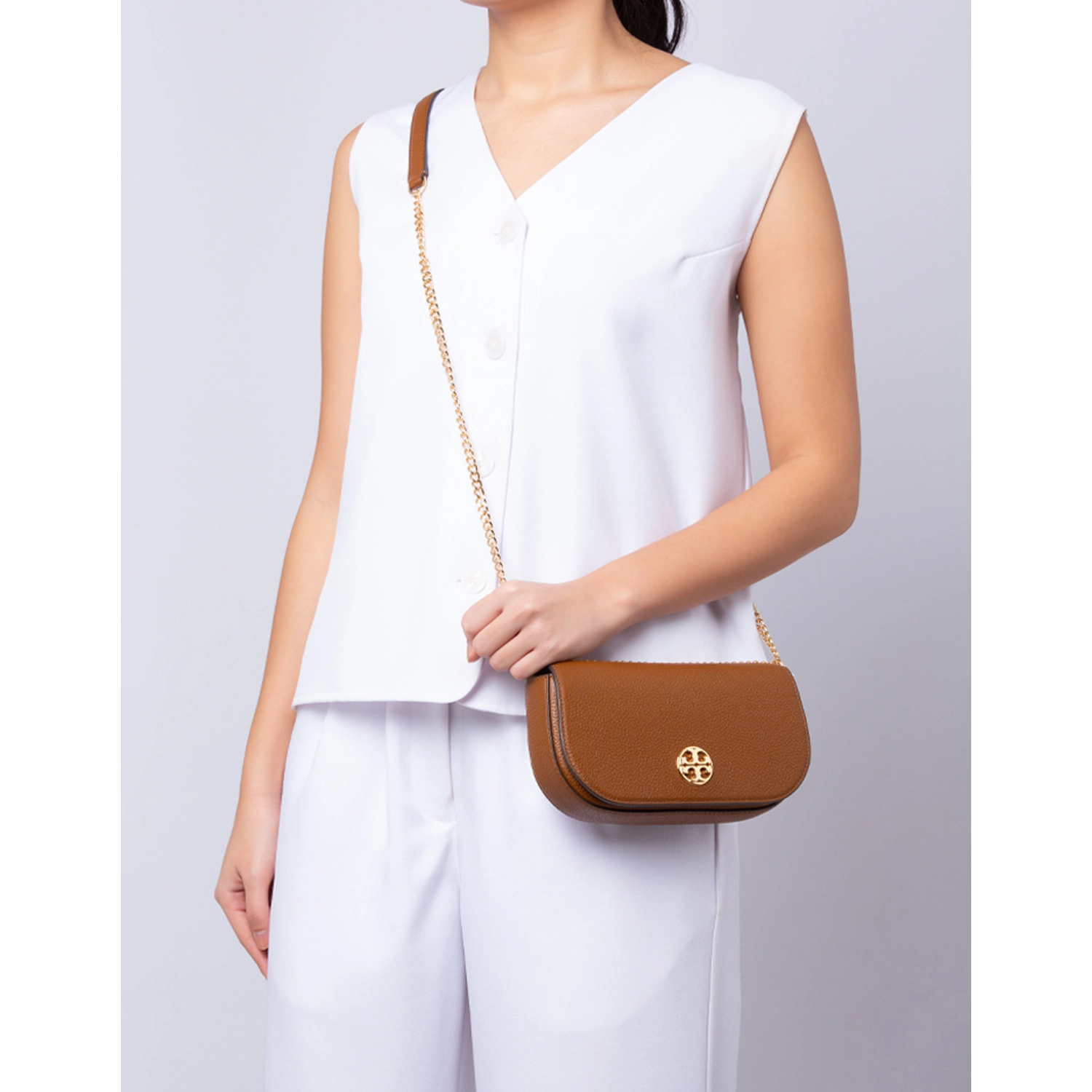 Toru Burch Chelsea Pebbled Crossbody Bag Black-06